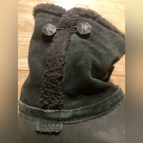 Croc Black Boots in size 8 in EUC. See pictures for all details/condition - Picture 2 of 8